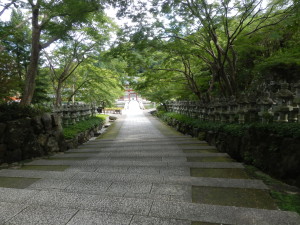 Katsuo-ji is immaculately kept.